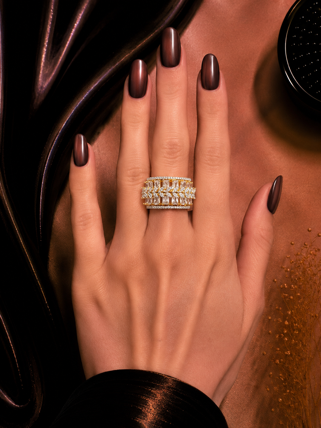 ELYSIAN GOLDEN LAYERED GRID DIAMOND RING