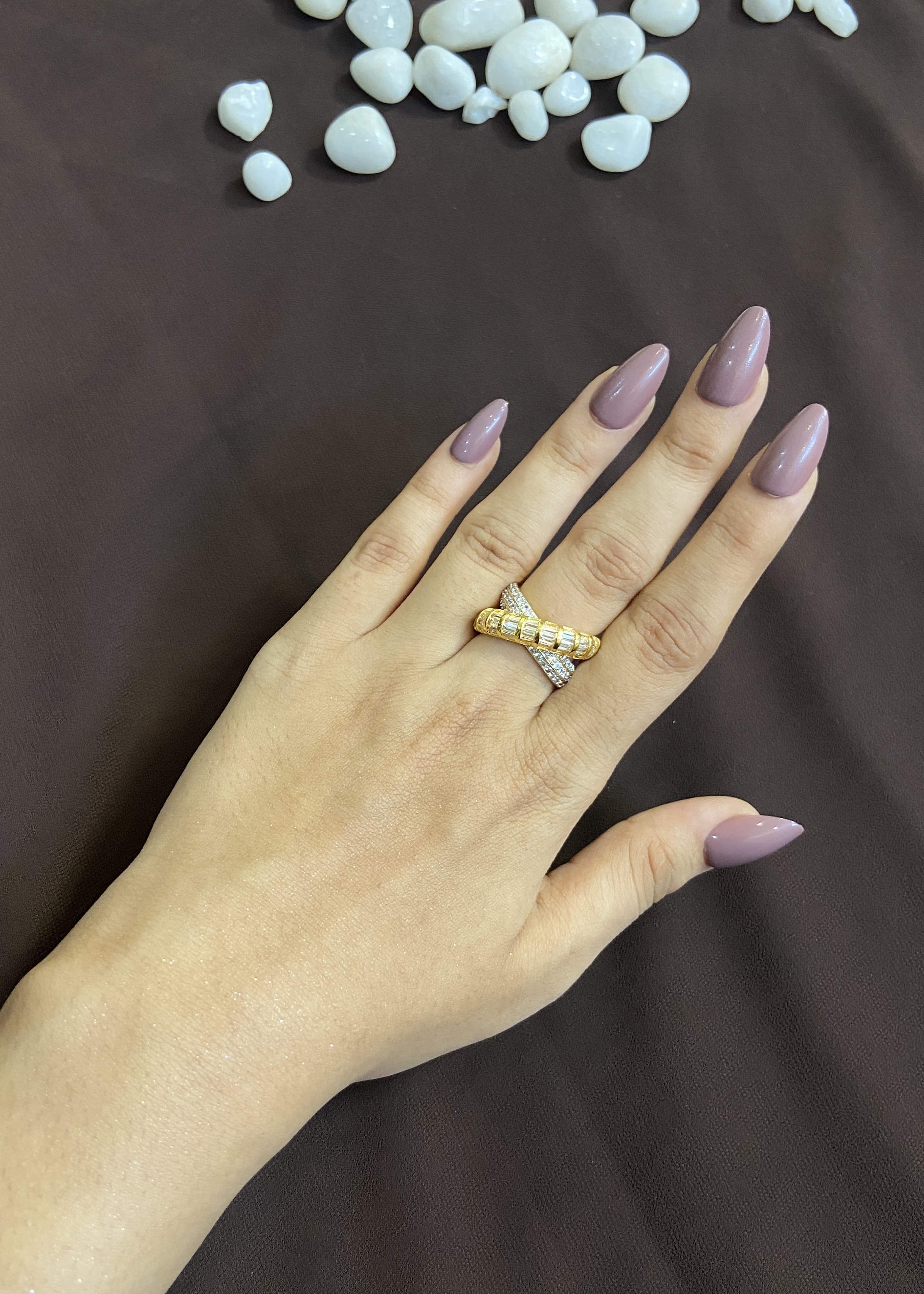 CROSS FINGER BAND RING