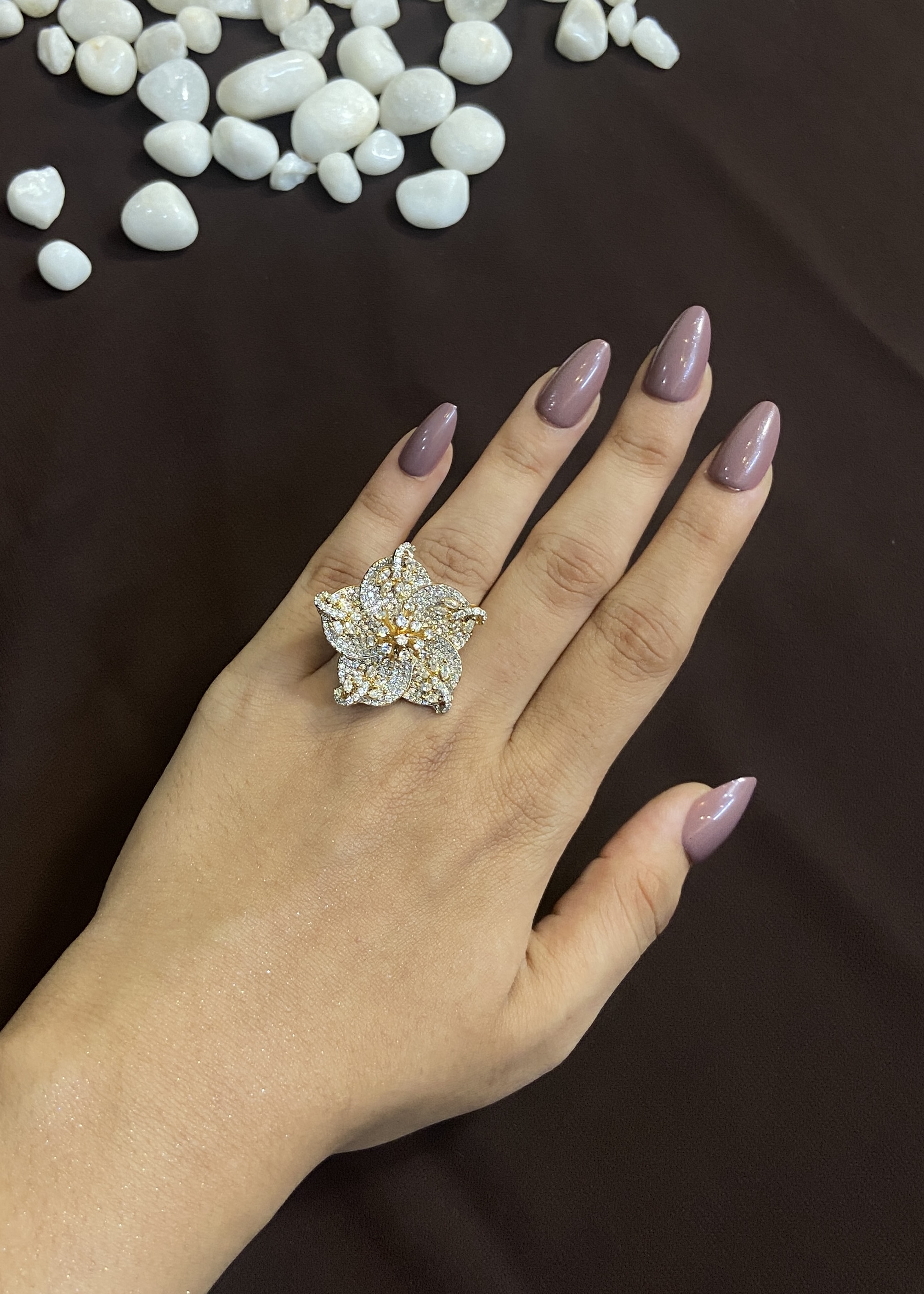 SERENE FLORAL DIAMOND DESIGN RING