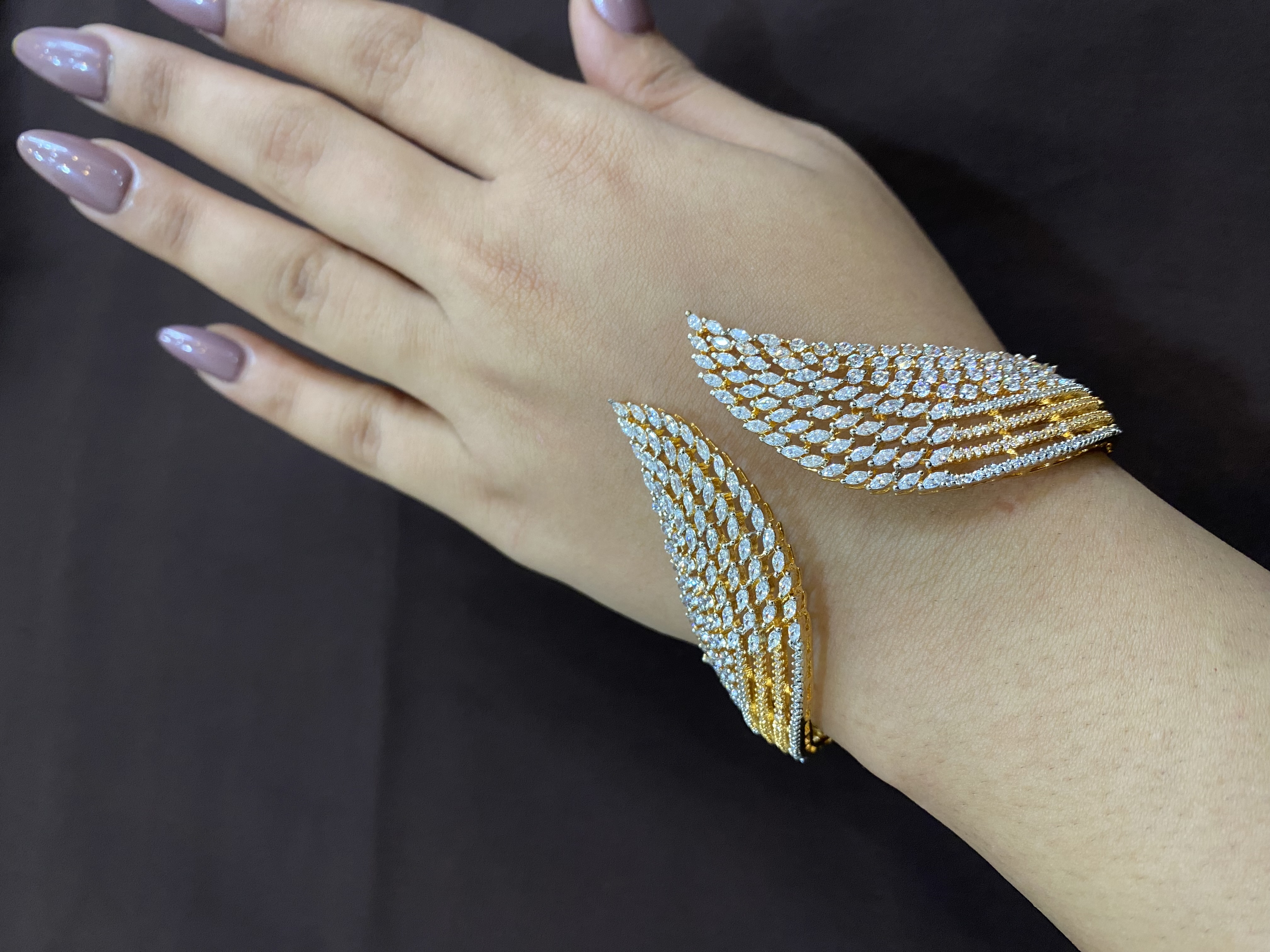 RADIANT DIAMOND STUDDED BRACELET