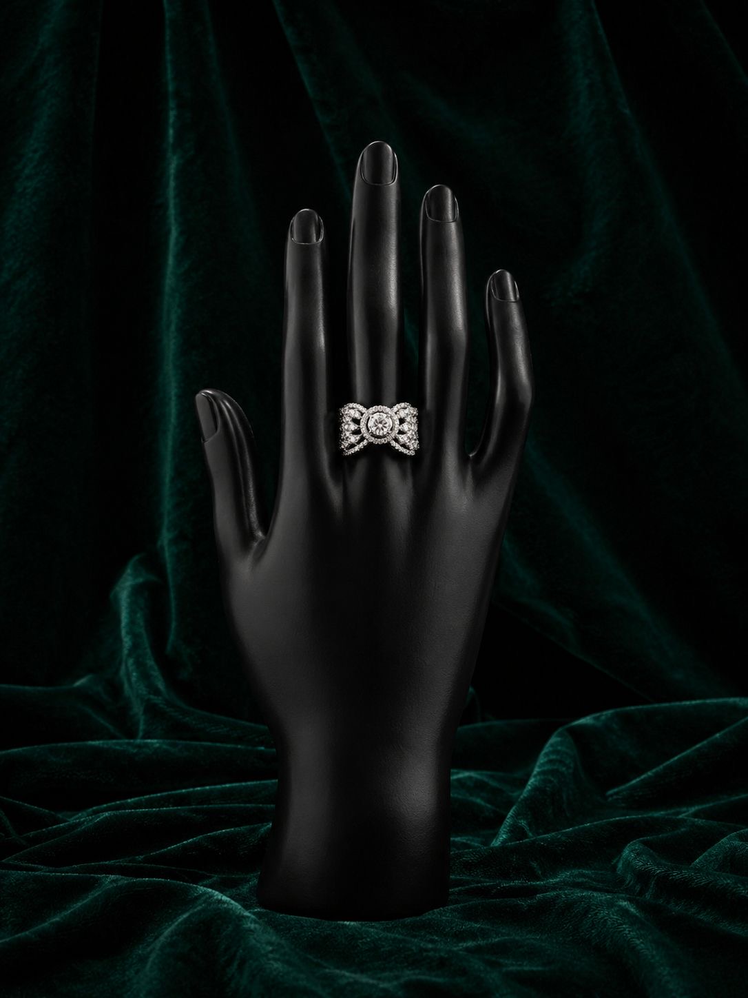 CENTRE STONE DIAMOND RING