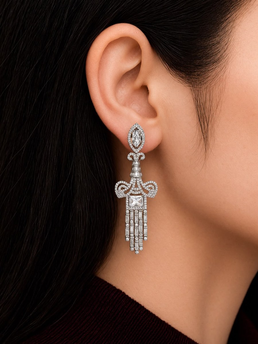 SILVER DIAMOND EARRINGS WITH CLASSY DESIGN